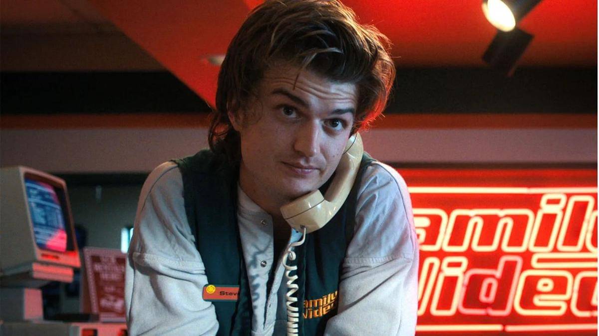 Steve Harrington dalam Stranger Things