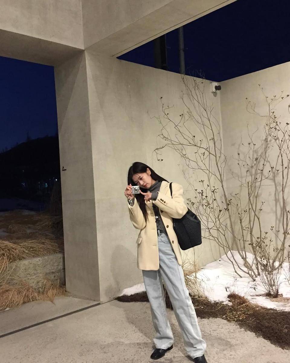 ide styling knitwear ala Jung So Min