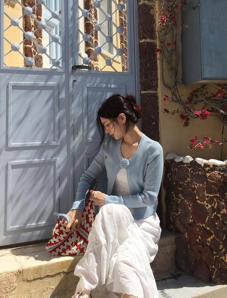 ide styling knitwear ala Jung So Min