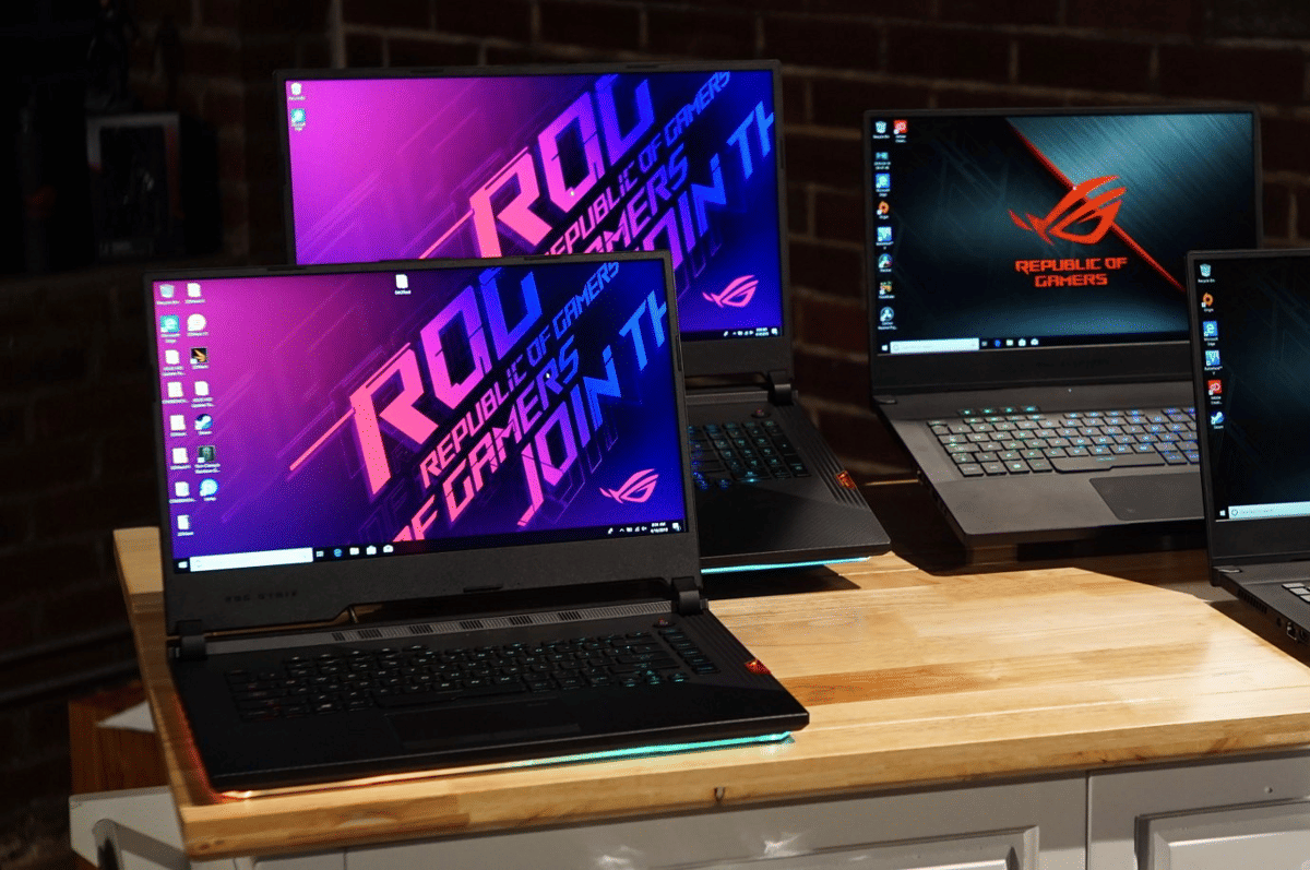 ilustrasi laptop gaming