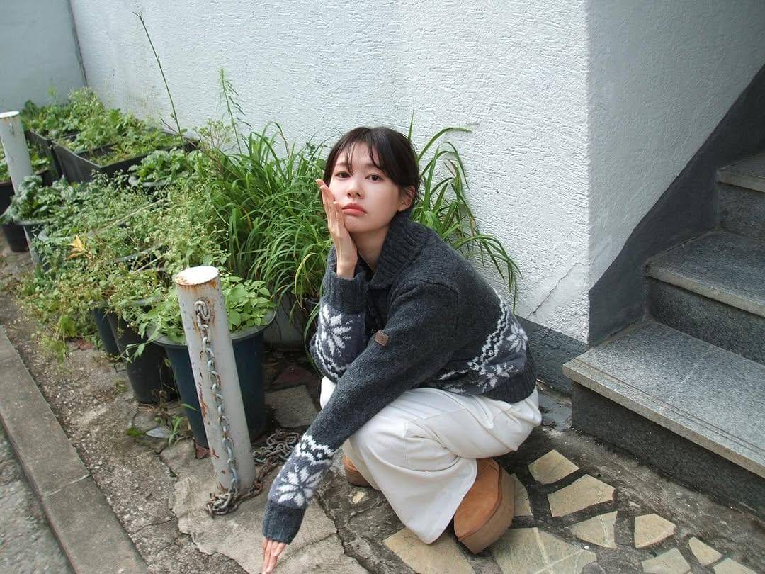 ide styling knitwear ala Jung So Min