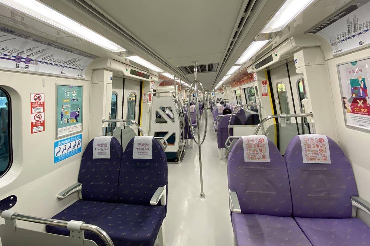interior MRT Express Bandara Taoyuan