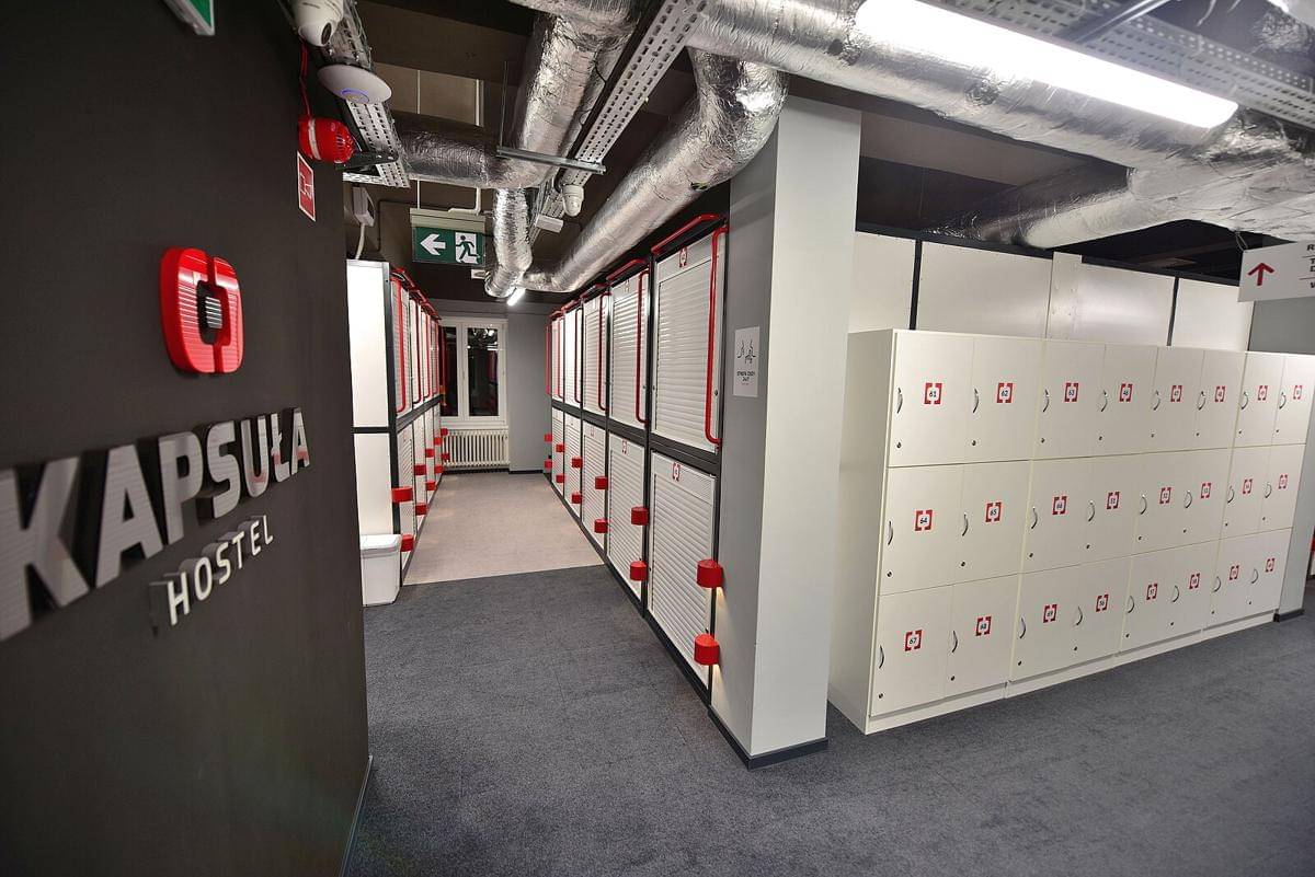 ilustrasi hotel kapsul