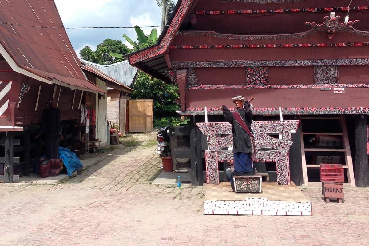 Patung tari Sigale-gale