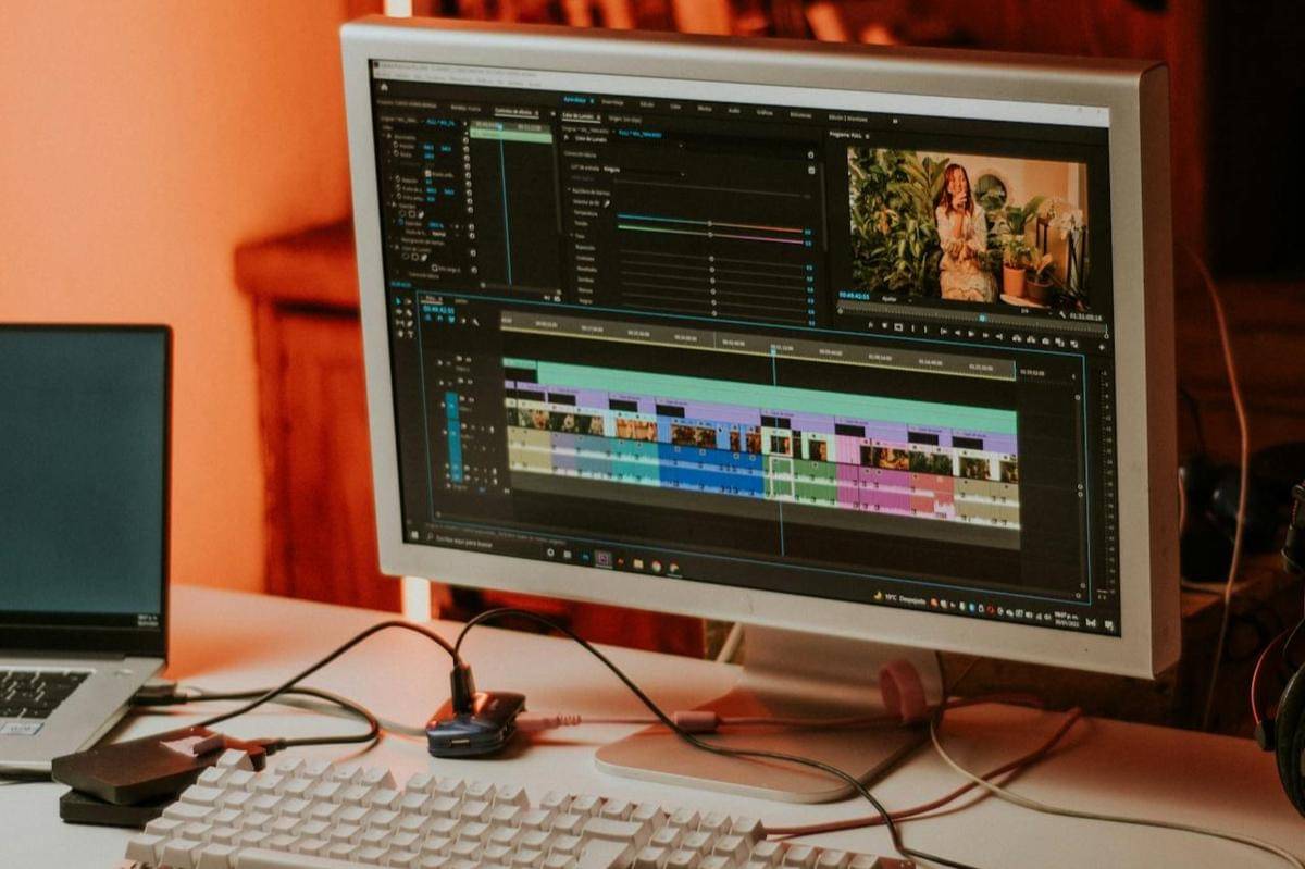 ilustrasi colorist / color grading artist 
