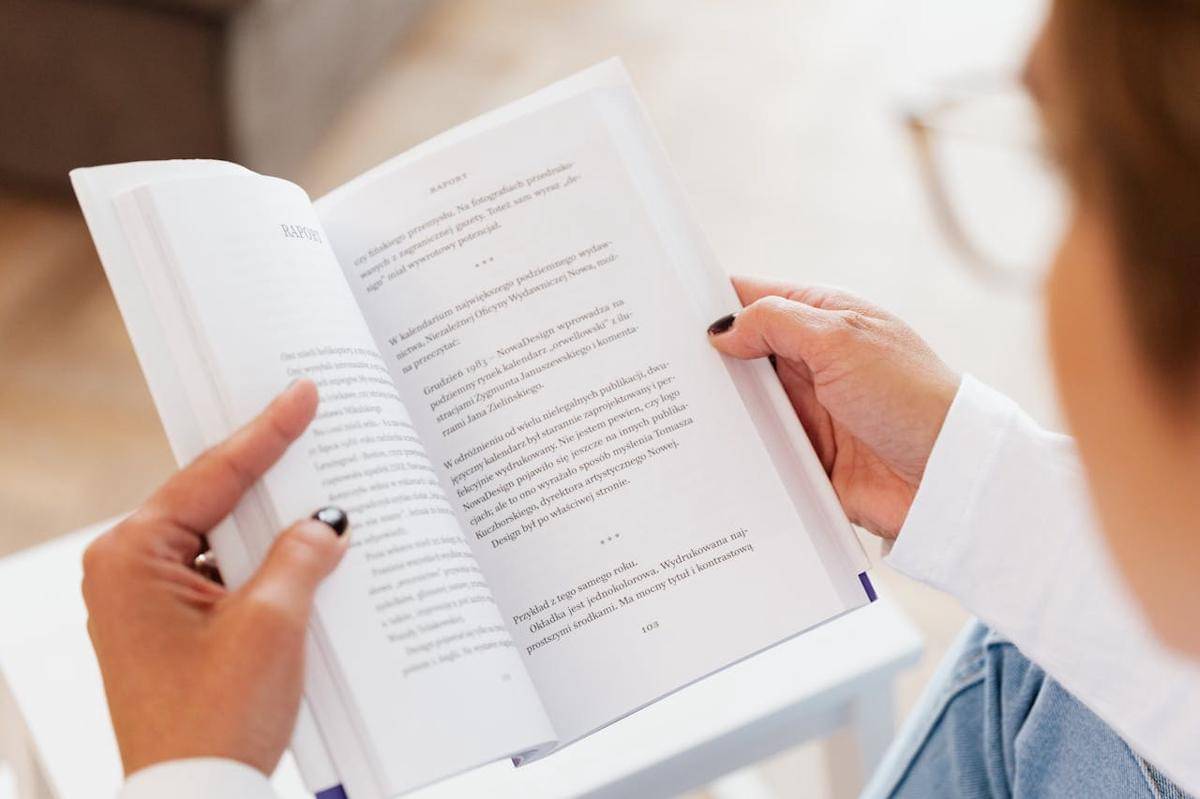 Ilustrasi memahami struktur buku