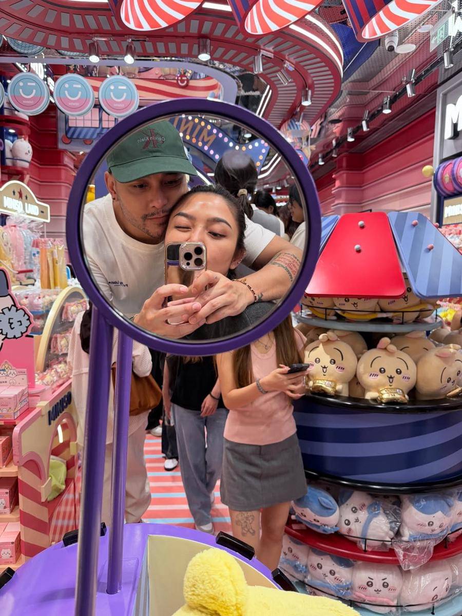 Krisjiana dan Siti Badriah jalan-jalan di Guangzhou