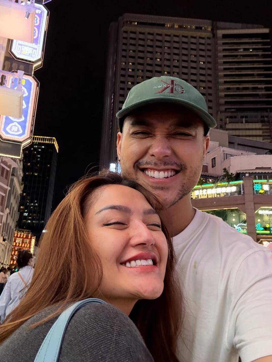 Krisjiana dan Siti Badriah jalan-jalan di Guangzhou