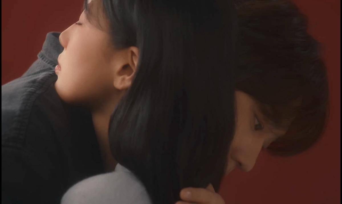 potret Suzy dan Lee Do Hyun bintangi MV Stay Urban Zakapa