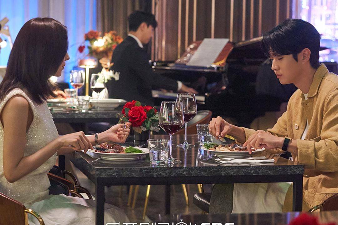 Choi Woo Shik dan Shin Seul Ki di Would You Marry Me