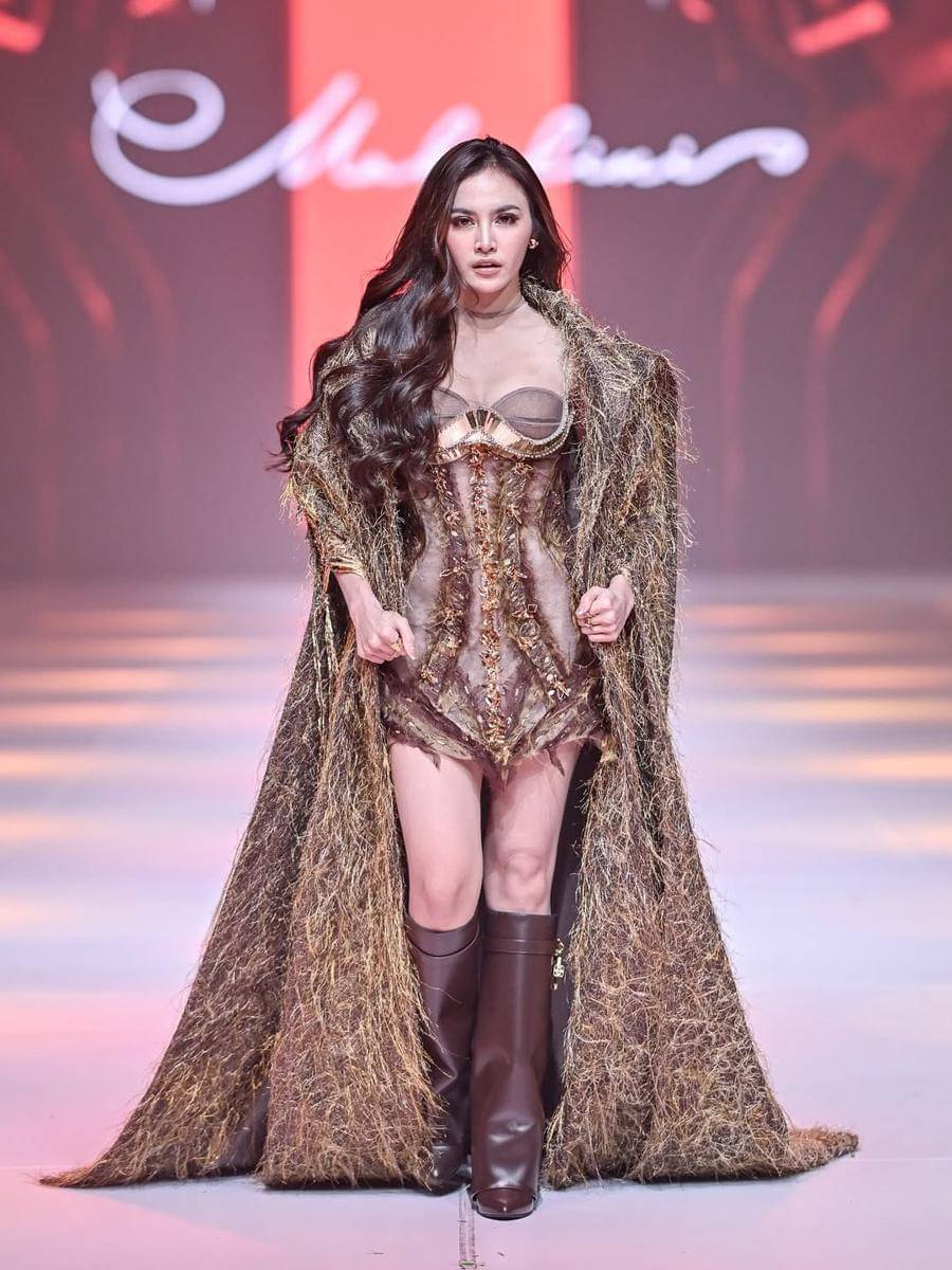 Mahalini tampil di JFW 2026