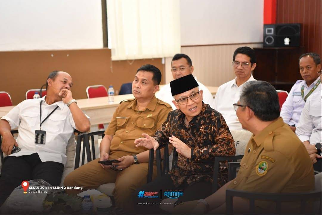 ilustrasi guru Indonesia 