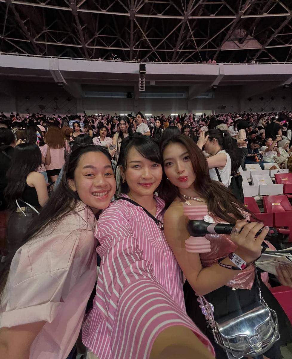 member JKT48 nonton konser BLACKPINK
