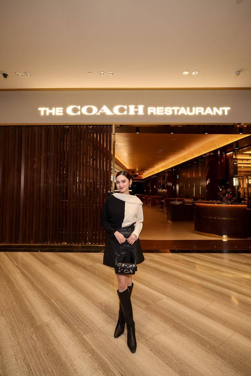 OOTD Couple Syifa Hadju-El Rumi di Pembukaan The Coach Restaurant Singapura