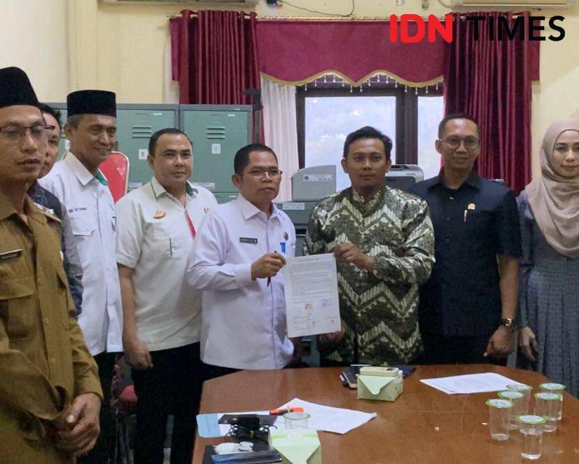 Pihak koperasi berjanji bakal berangkatkan jemaah umrah secara bertahap.