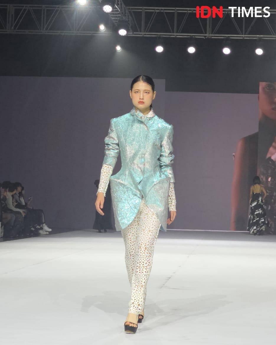 Koleksi karya Ernesto Abram di Busan Fashion Week 2025