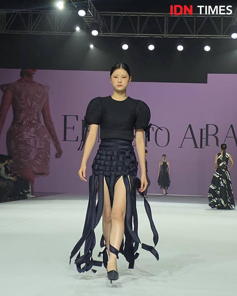 Koleksi karya Ernesto Abram di Busan Fashion Week 2025