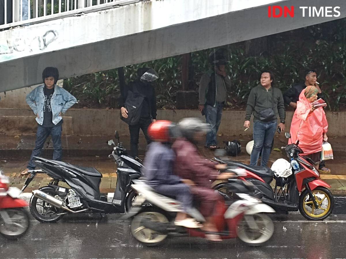 Ilustrasi hujan di Jakarta/ IDN Times Dini Suciatiningrum
