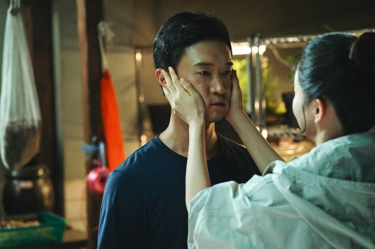 Penuh adegan slapstick dari awal sampai akhir film.jpg