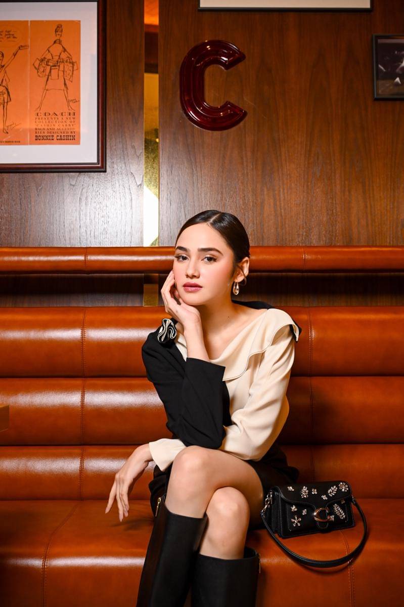 OOTD Couple Syifa Hadju-El Rumi di Pembukaan The Coach Restaurant Singapura