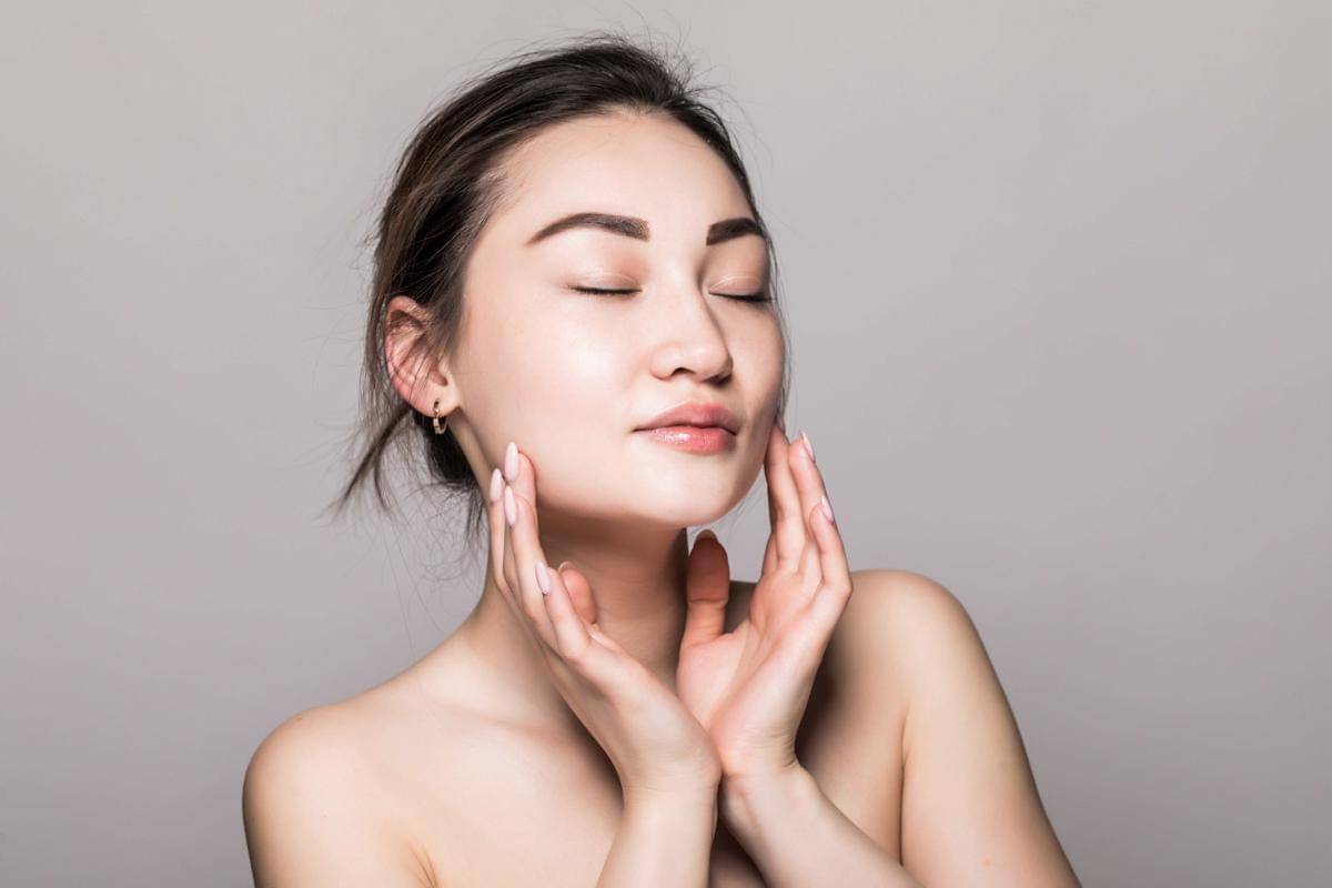 ilustrasi kulit wajah cerah