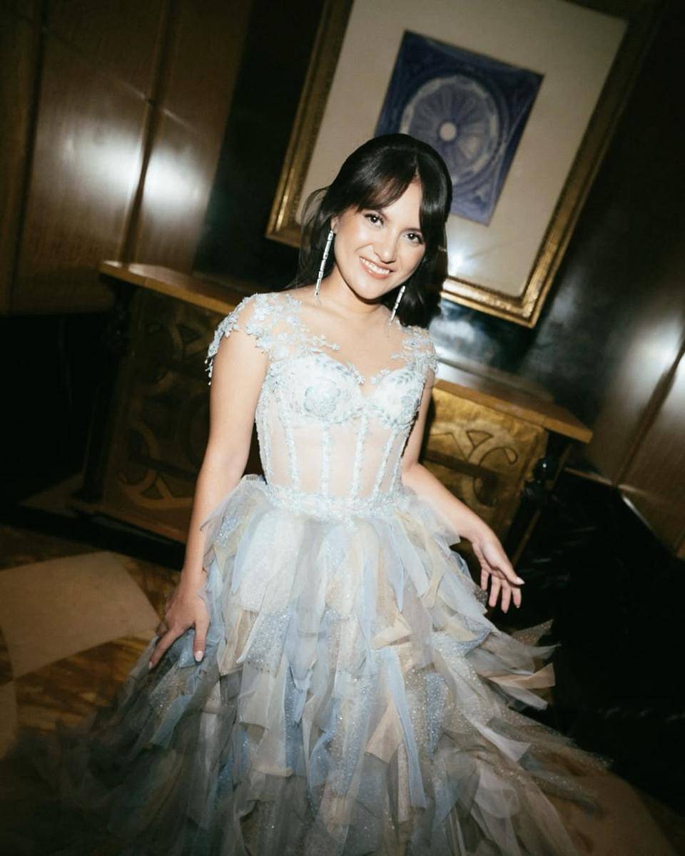 inspirasi hairdo untuk kondangan ala Marsha Aruan