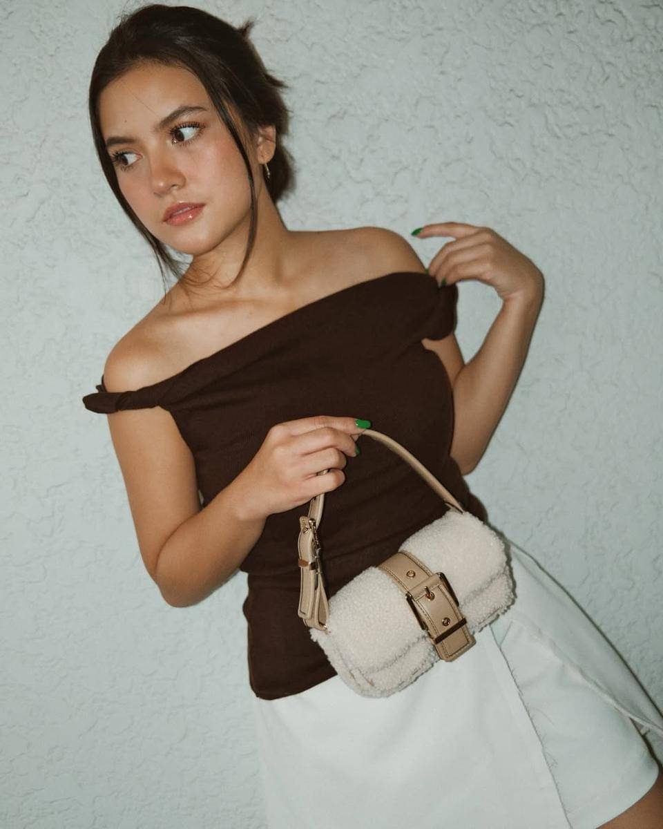 inspirasi hairdo untuk kondangan ala Marsha Aruan