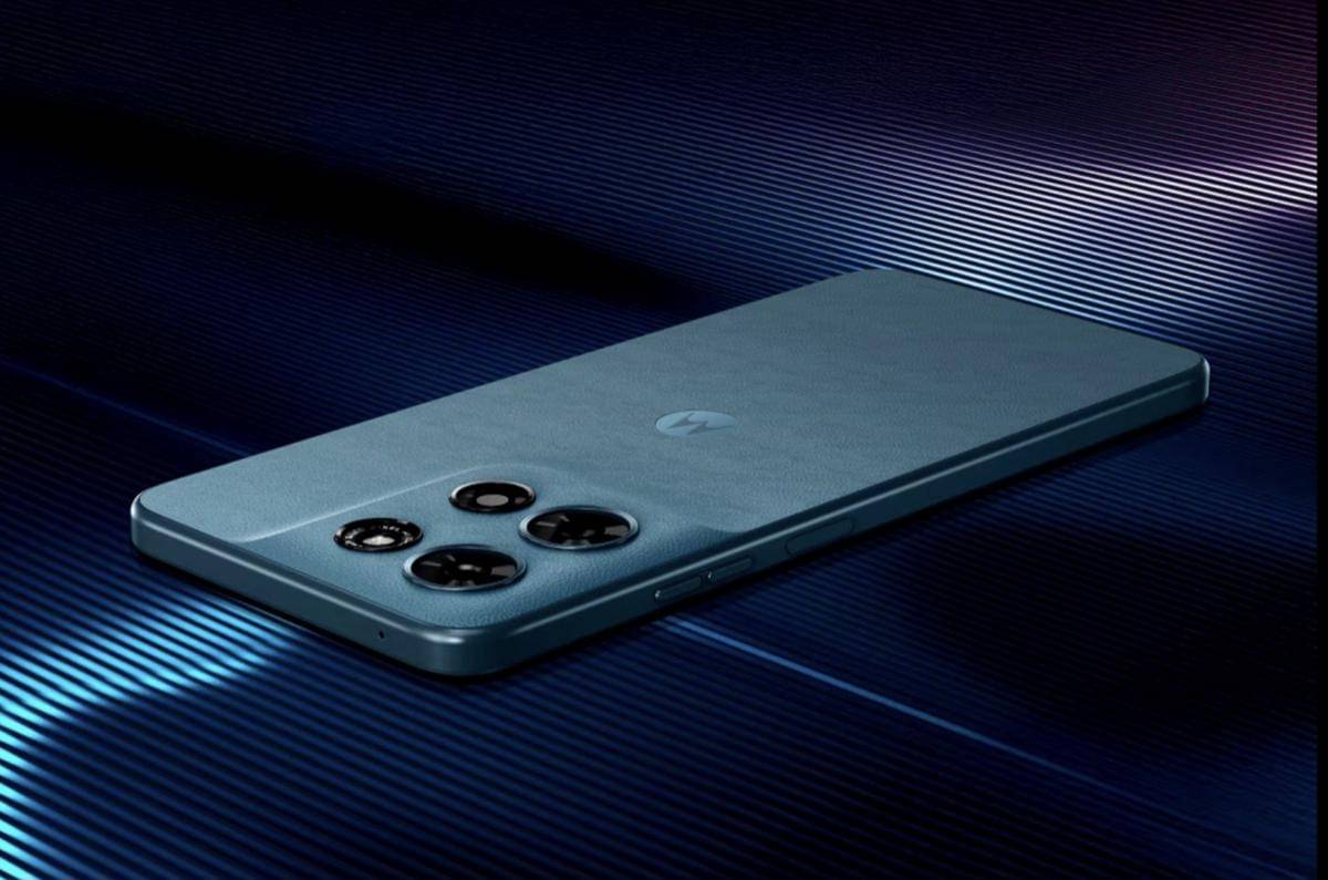 ilustrasi Motorola Moto G Play (2026) dengan speaker stereo