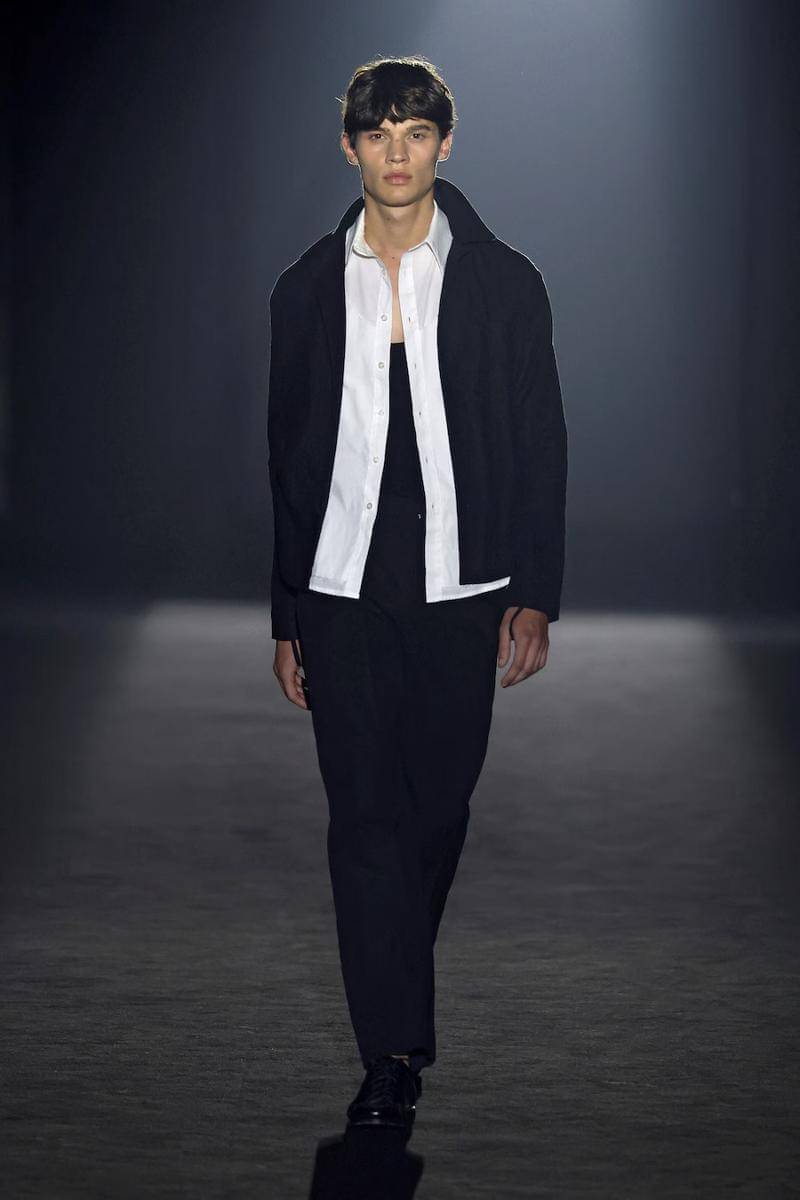 Koleksi Carlota Barrera S/S '26 di Barcelona Fashion Week