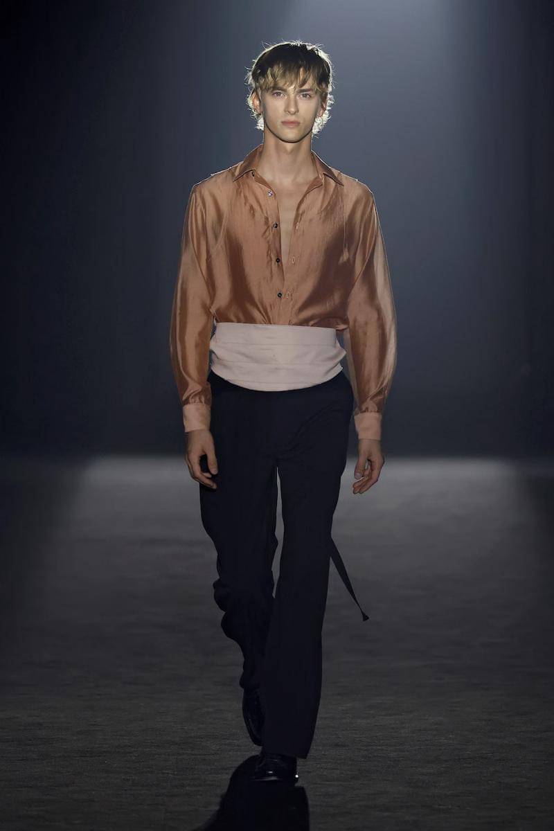 Koleksi Carlota Barrera S/S '26 di Barcelona Fashion Week