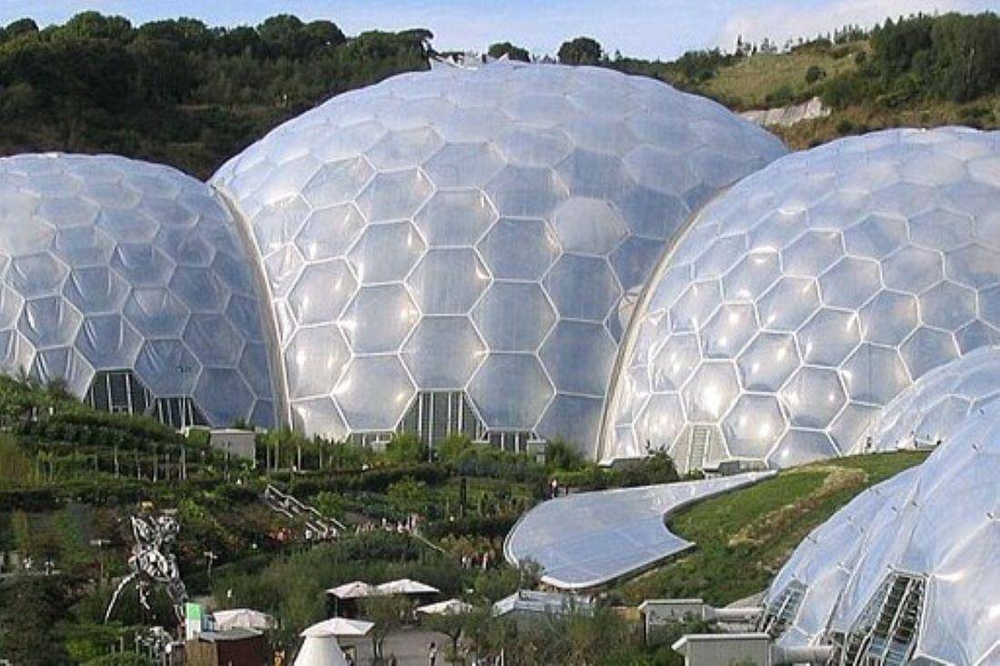 Eden Project sering dijadikan pusat penelitian
