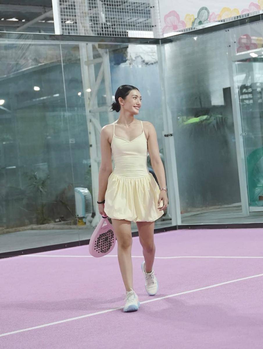 inspirasi OOTD olahraga padel ala Anissa Aziza