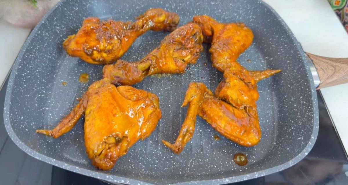 ilustrasi bakar daging ayam