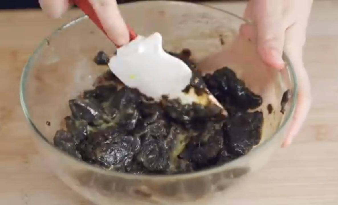 ilustrasi membuat adonan 