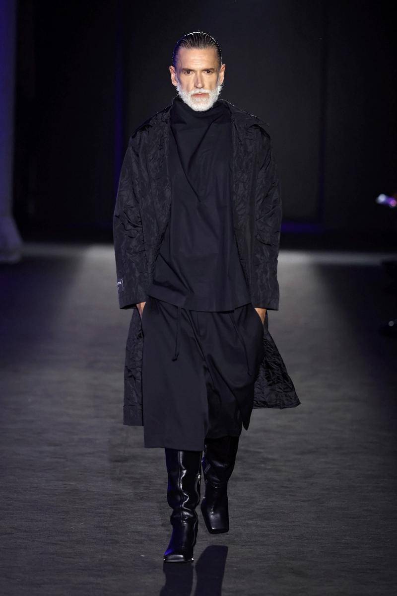 Koleksi Acromatyx S/S '26 di Barcelona Fashion Week