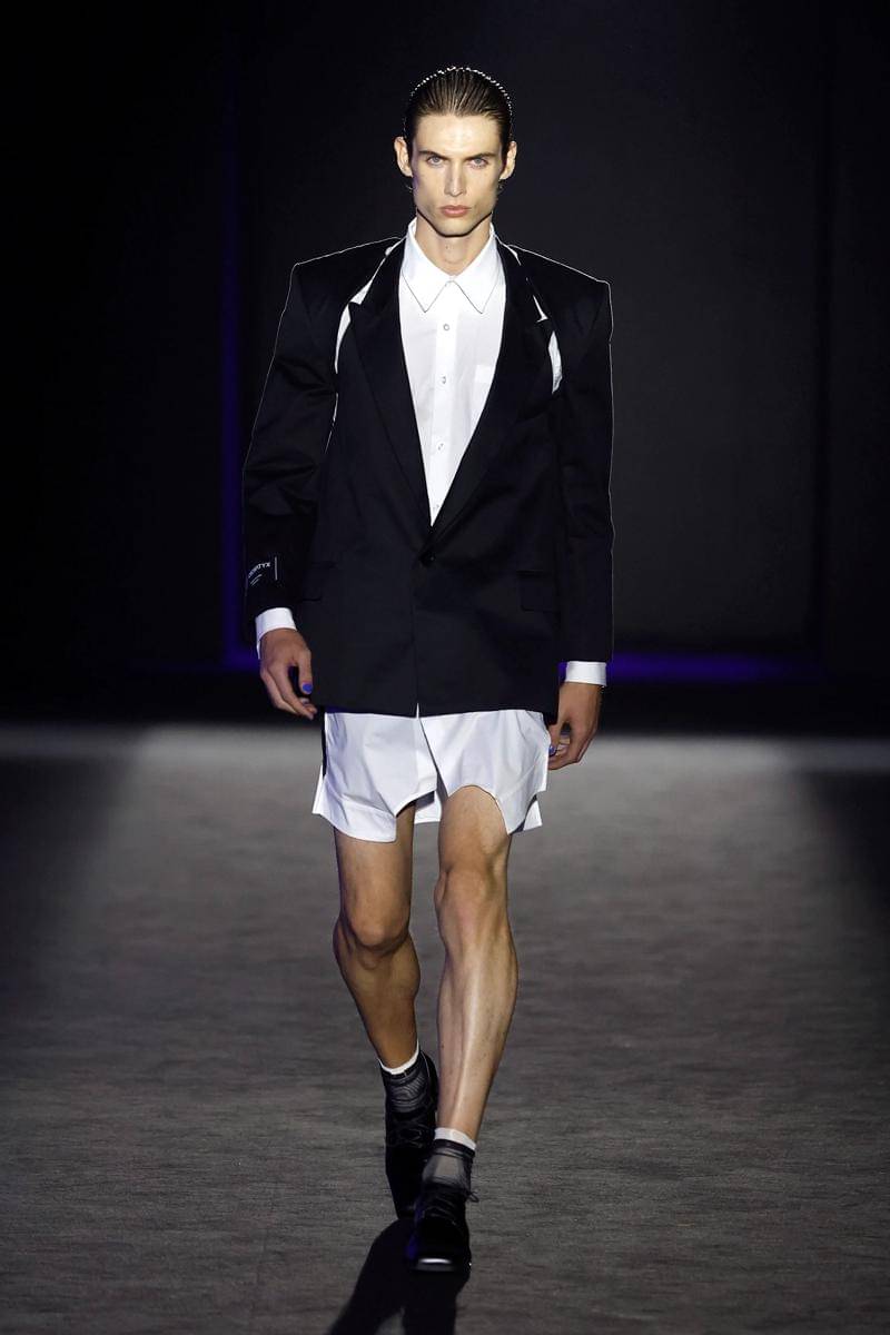 Koleksi Acromatyx S/S '26 di Barcelona Fashion Week