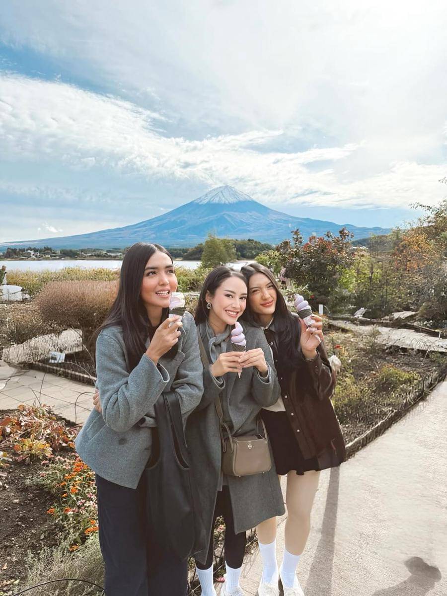 Anissa Aziza liburan ke Jepang bareng sahabat