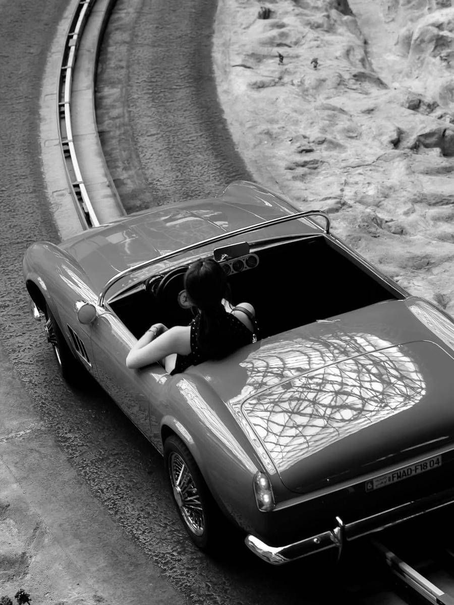 Azizi Asadel ke Ferrari World Yas Island, Abu Dhabi