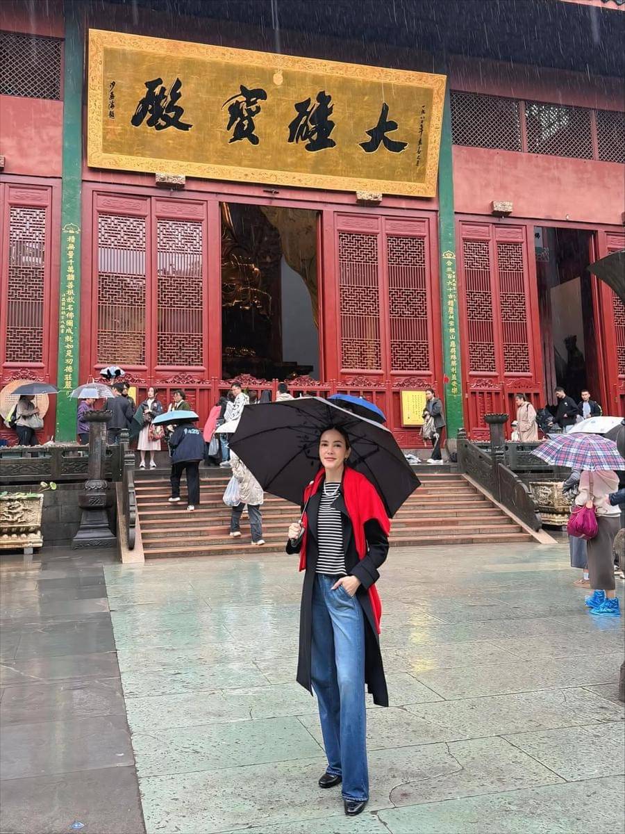 Cathy Sharon jalan-jalan di Hangzhou