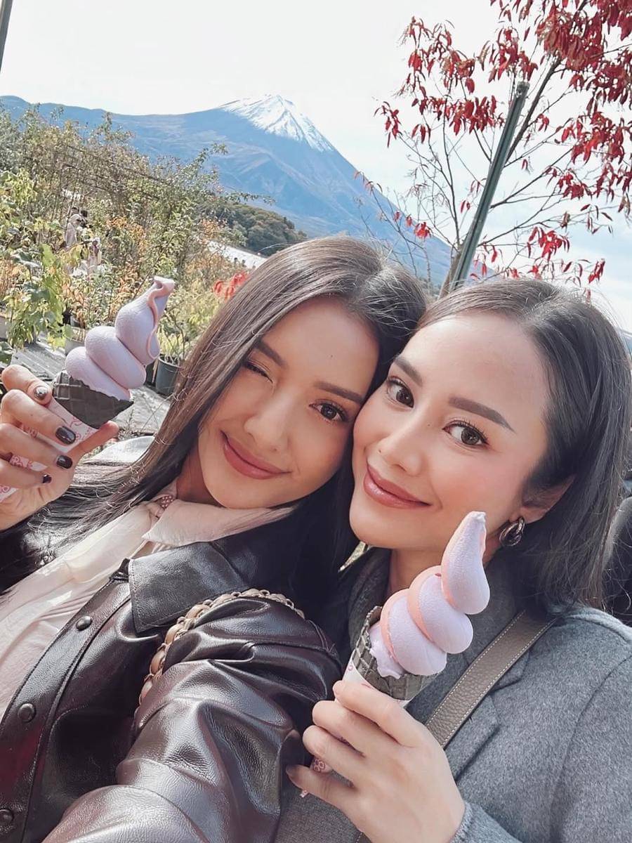 Anissa Aziza liburan ke Jepang bareng sahabat