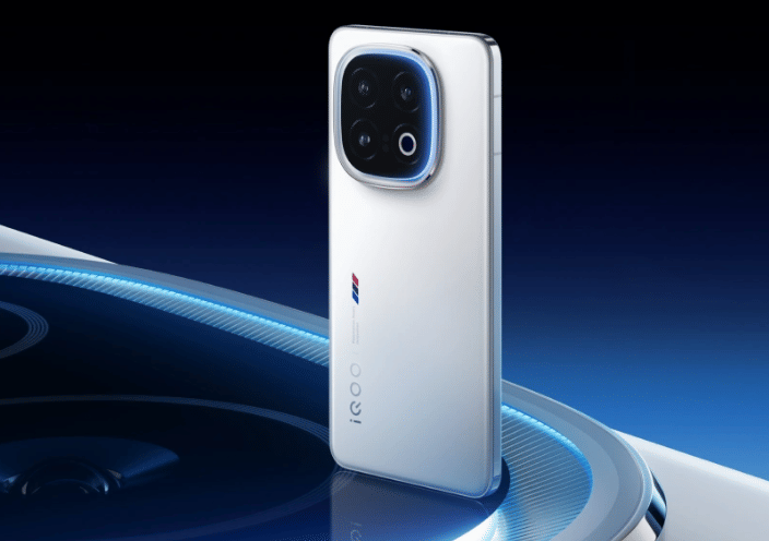 iQOO 13