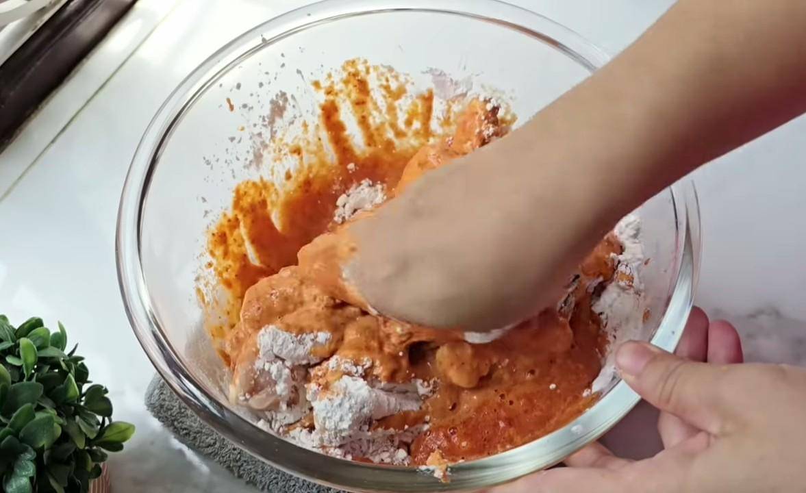 ilustrasi marinasi daging ayam