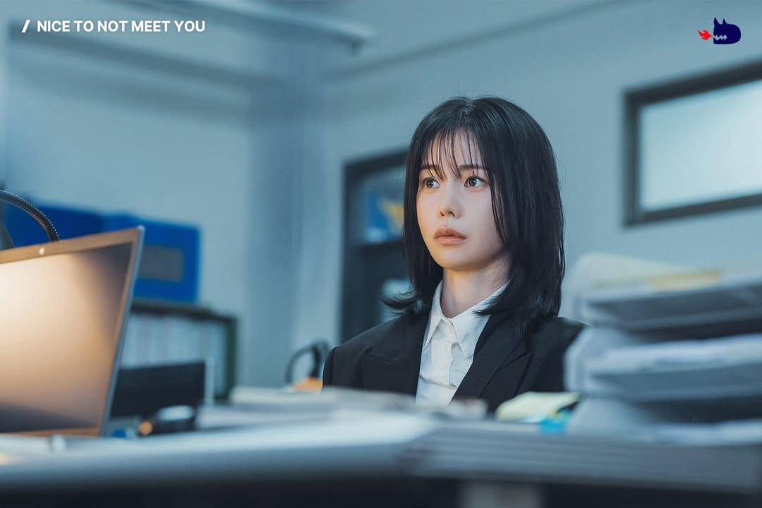 Wi Jeong Sin (Lim Ji Yeon) dalam drakor Nice to Not Meet You