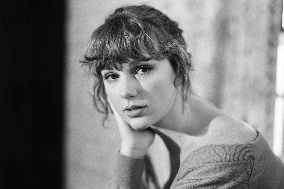 Taylor Swift dalam album folklore