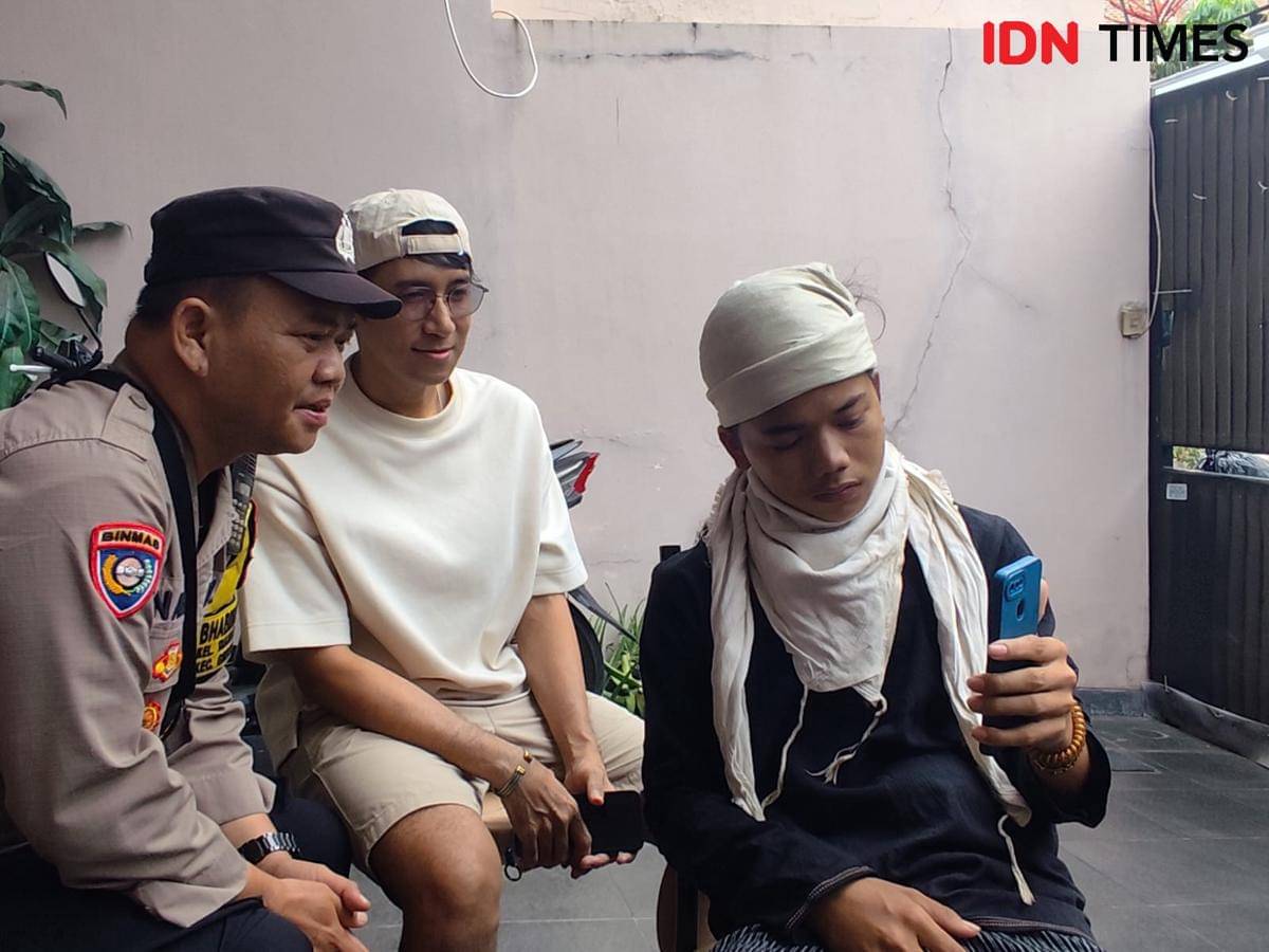 Warga Baduy Dalam, Repan di Jakarta Barat, Rabu (5/11/2025). (IDN Times/Irfan Fathurohman)