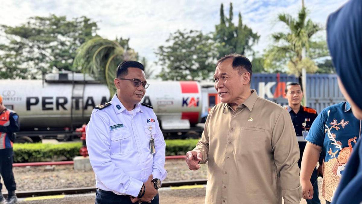 Bambang Haryo tinjau jaringan kereta api persiapan pemerataan pembangunan di Indonesia (Dokumen DPR RI)