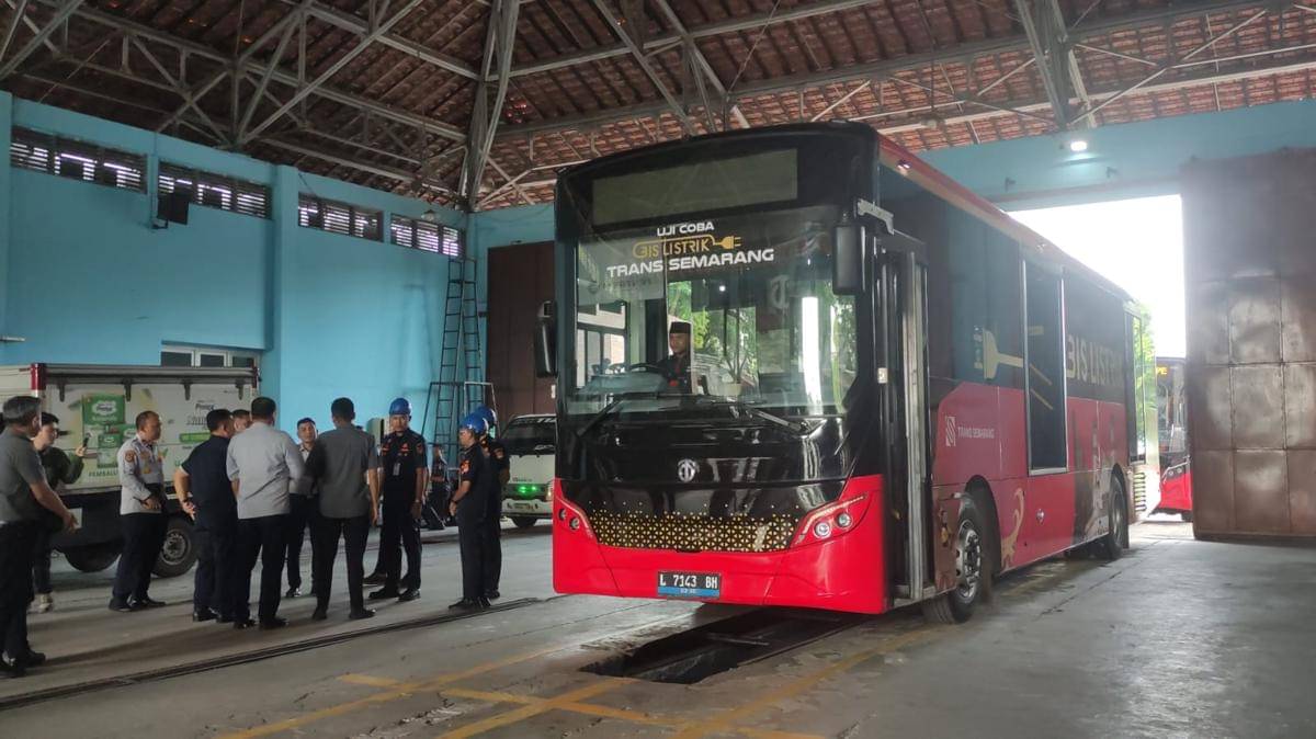 trans semarang, bus listrik, brt trans semarang