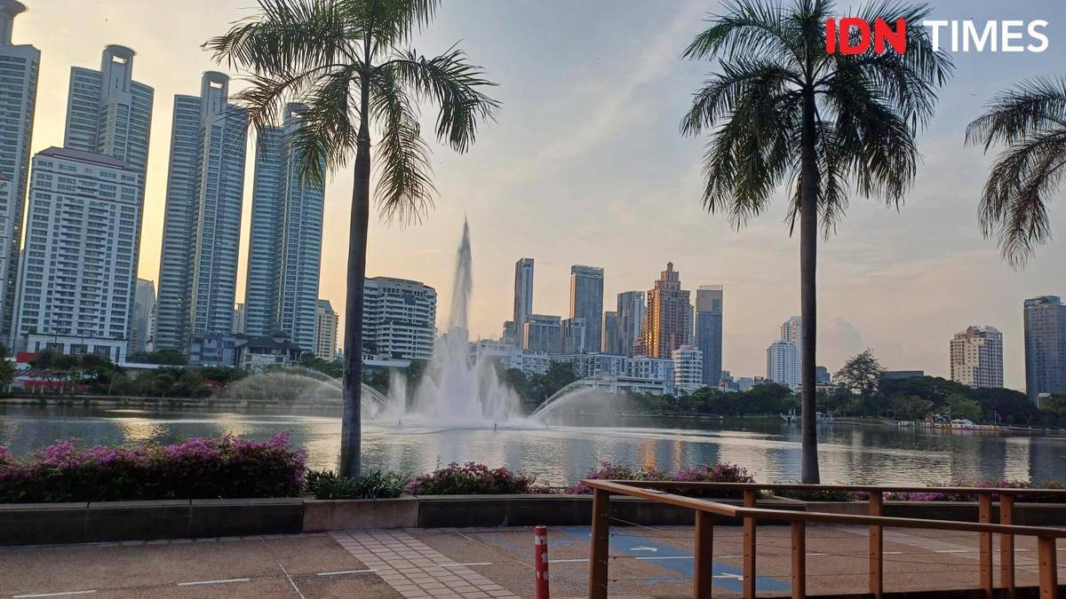 Potret Benchakitti Park, Bangkok, Thailand 