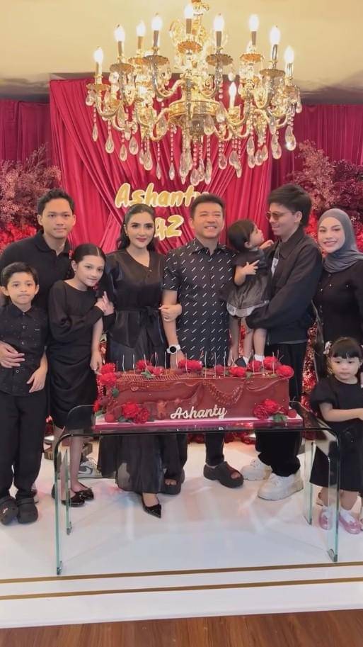 Perayaan Ulang Tahun ke-42 Ashanty