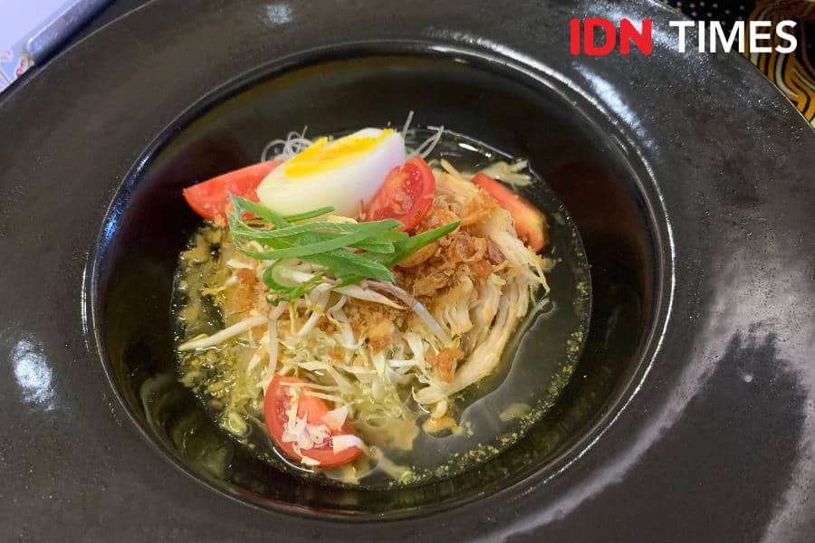 Potret soto ayam kuah bening 